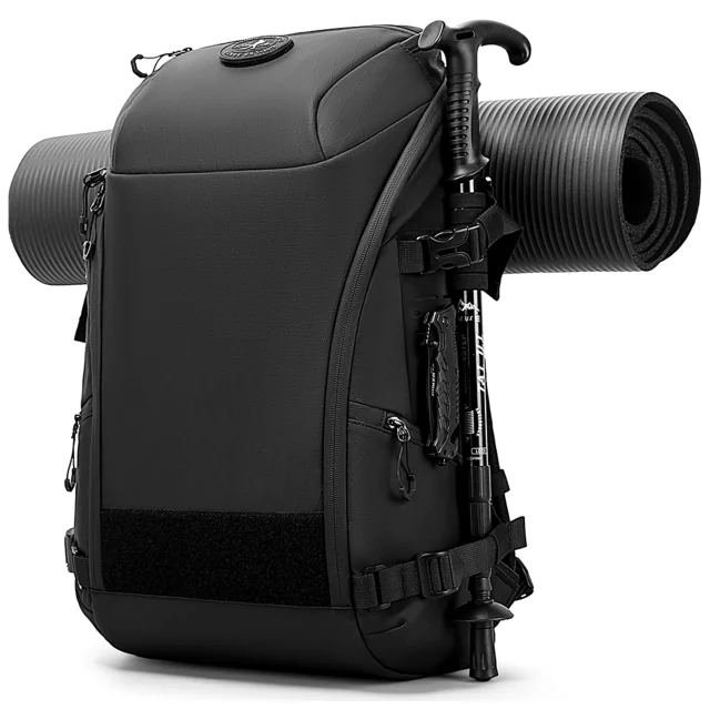 Voděodolný batoh Bange 22L pro notebooky do 15,6" – prostorný a pohodlný, odolný a prodyšný, do města i na cesty, do práce i do letadla, unisex – černý